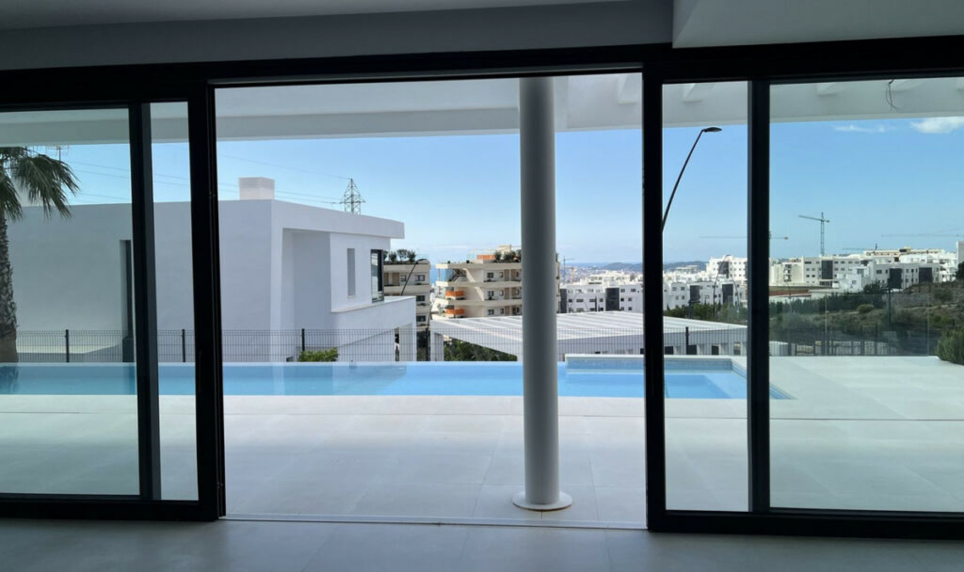 Resale - House -
Fuengirola