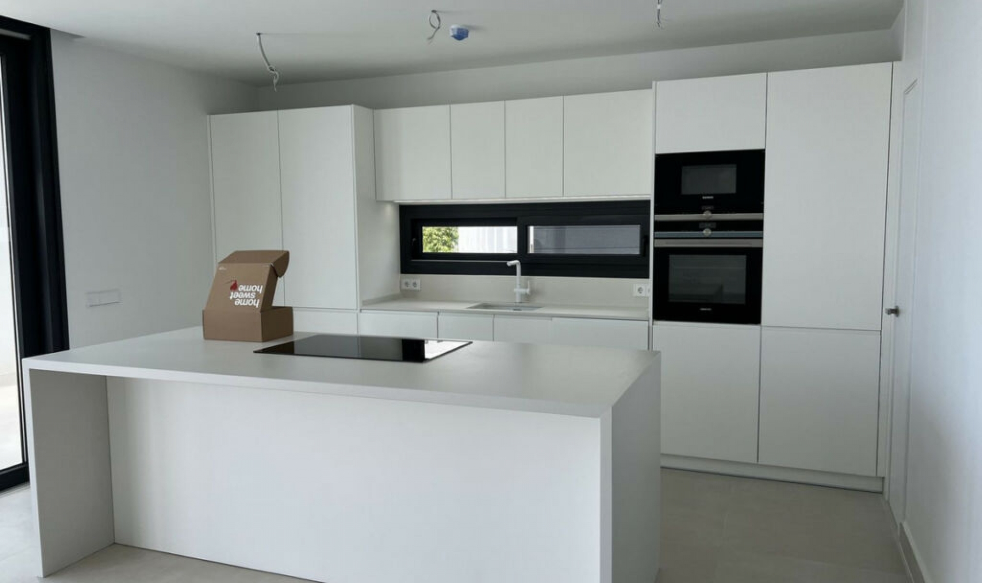 Resale - House -
Fuengirola