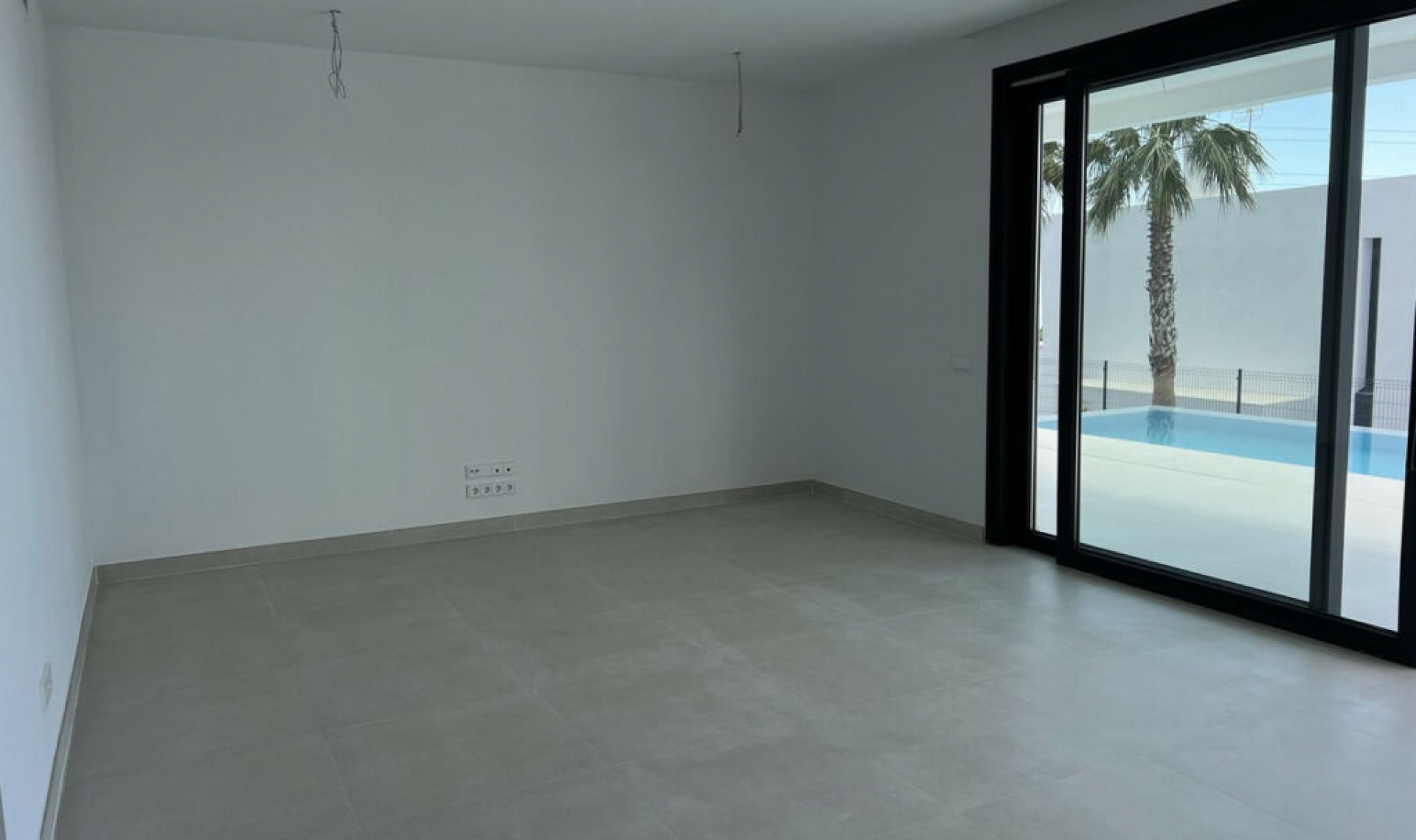 Resale - House -
Fuengirola
