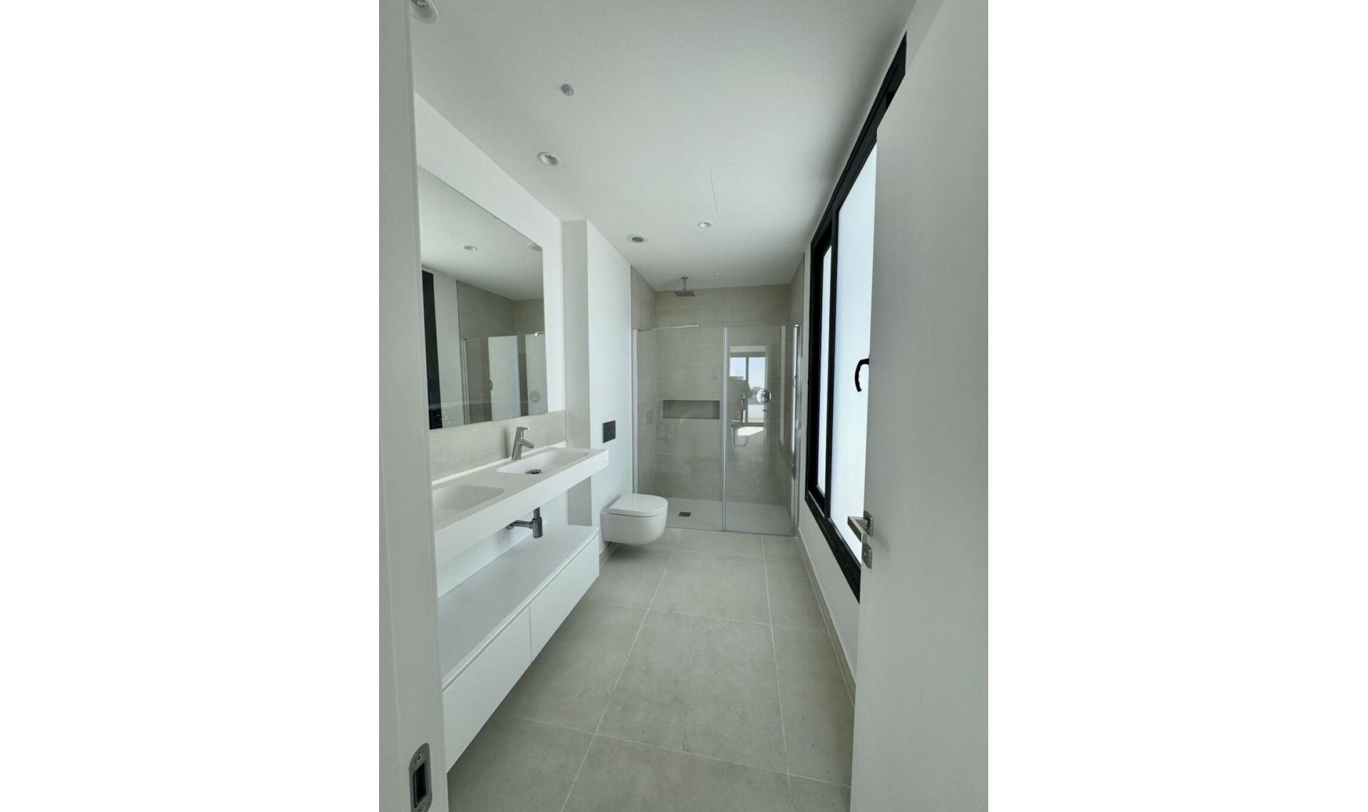 Resale - House -
Fuengirola