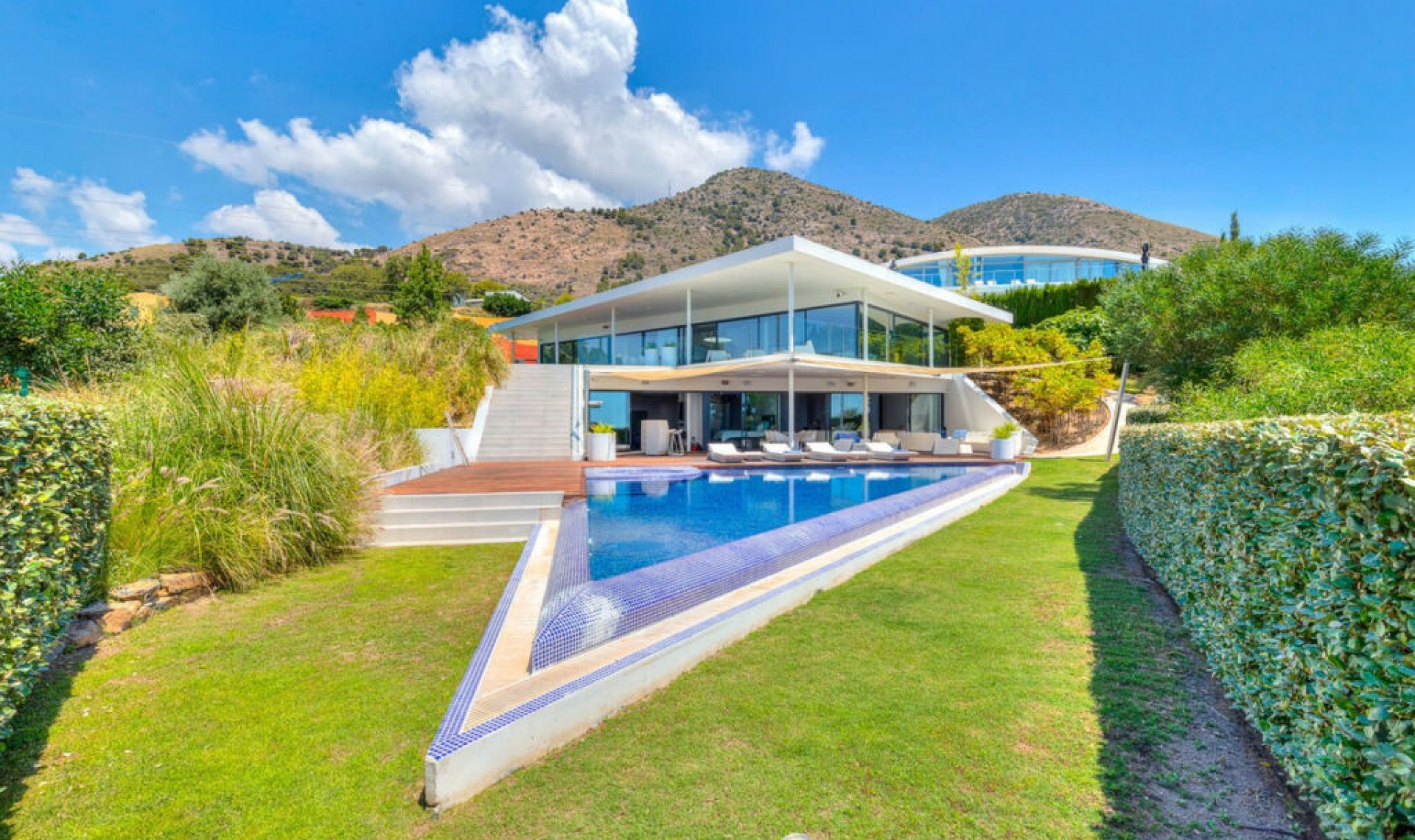 Resale - House -
Fuengirola