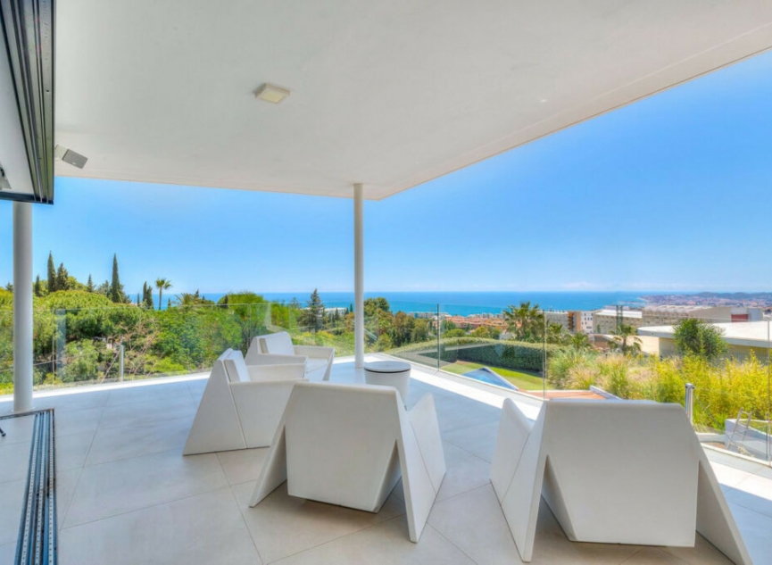 Resale - House -
Fuengirola