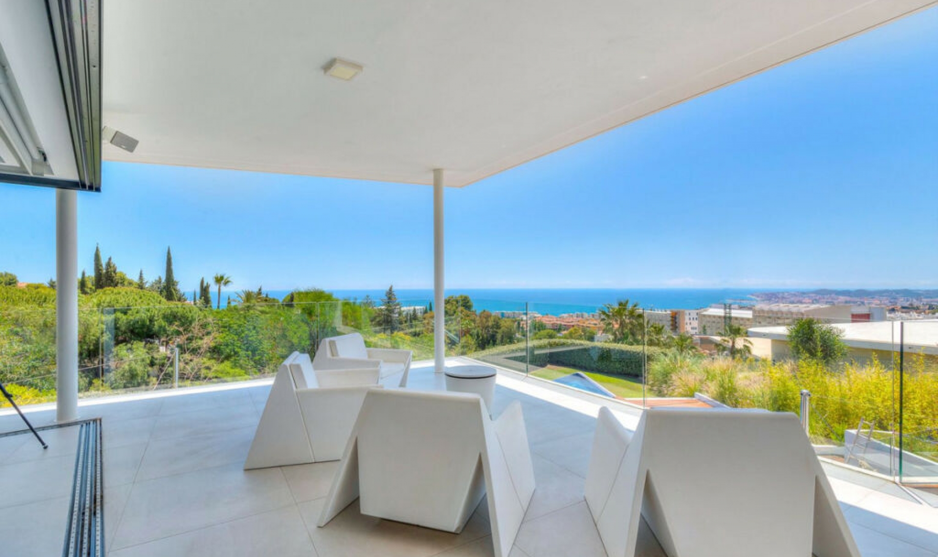 Resale - House -
Fuengirola