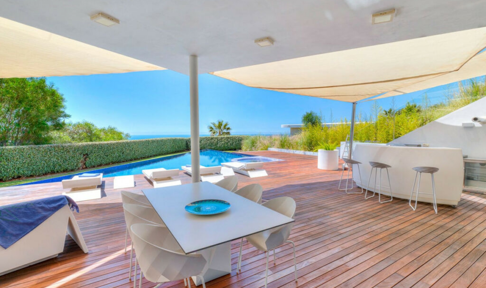 Resale - House -
Fuengirola