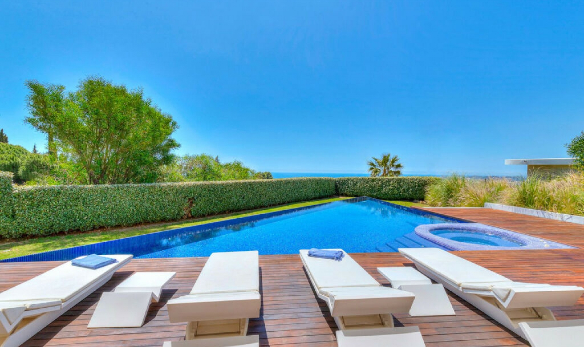 Resale - House -
Fuengirola