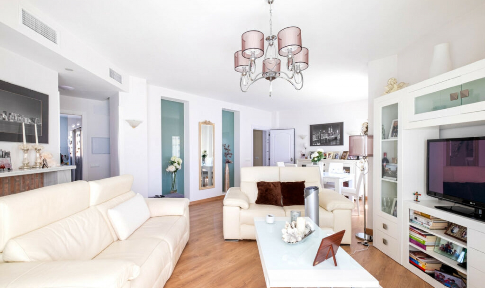 Resale - House -
Fuengirola