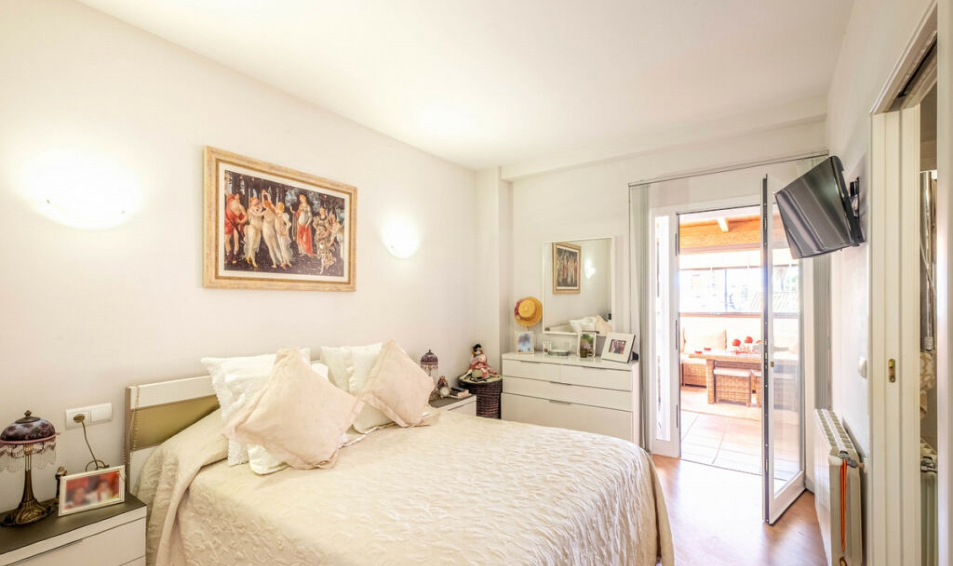 Resale - House -
Fuengirola