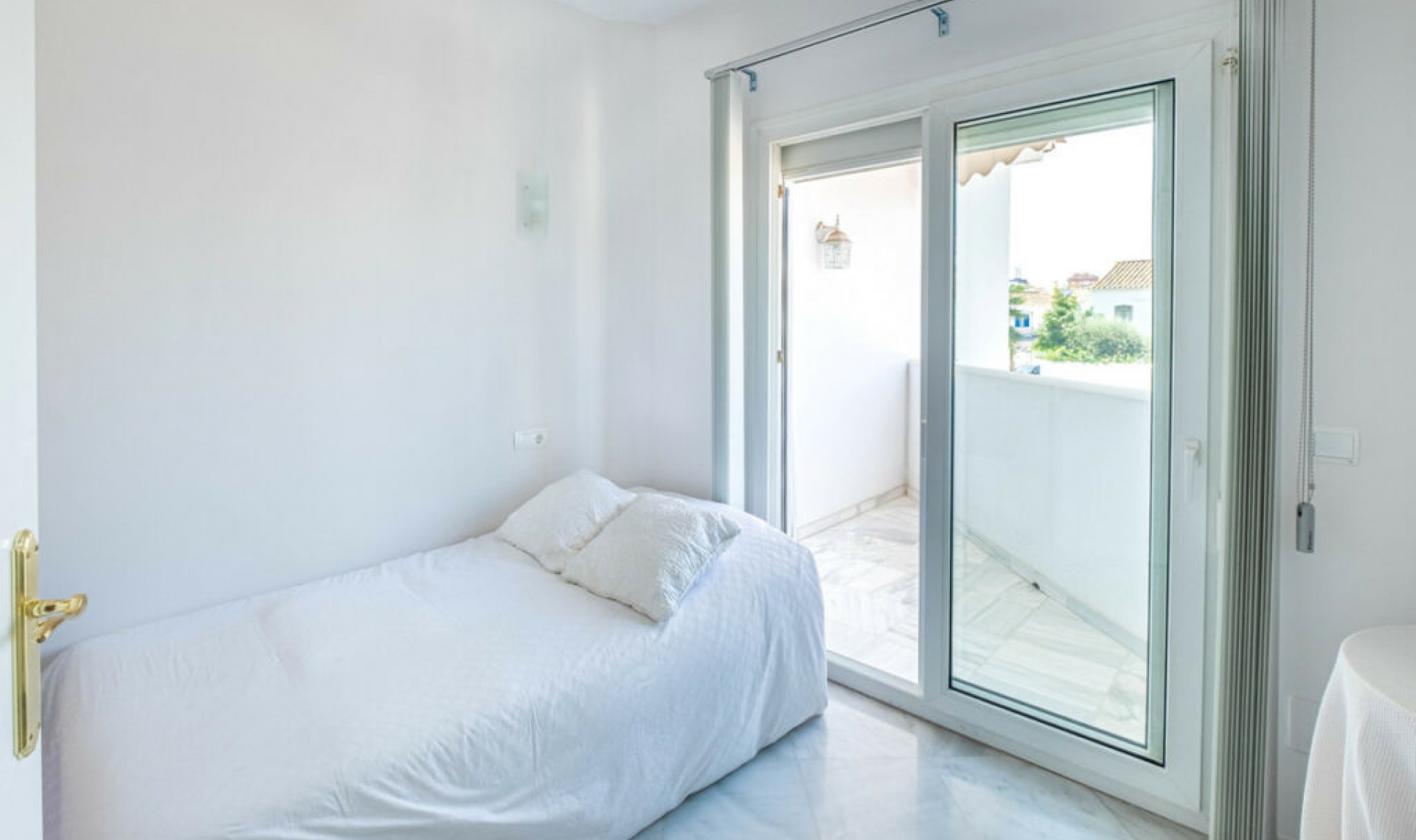 Resale - House -
Fuengirola