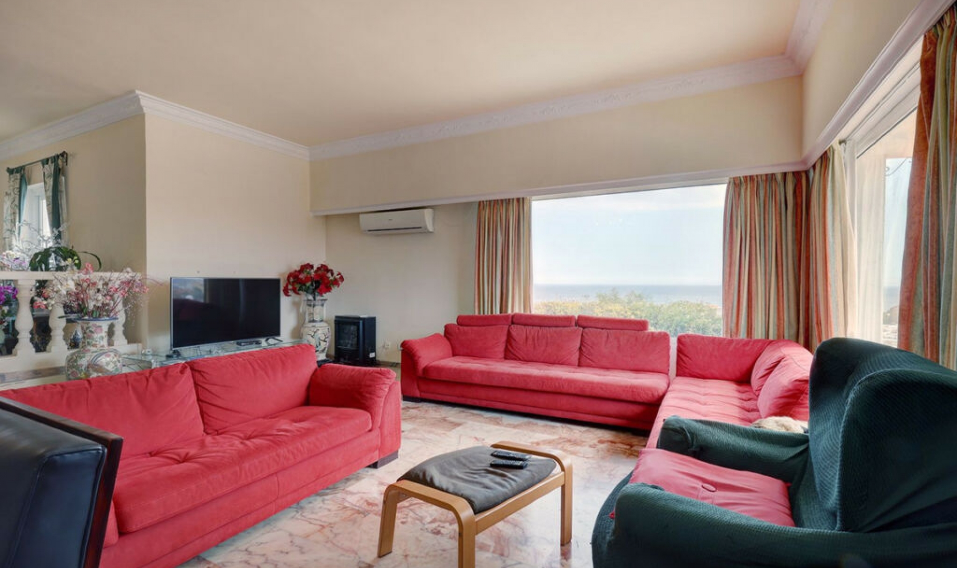 Resale - House -
Fuengirola