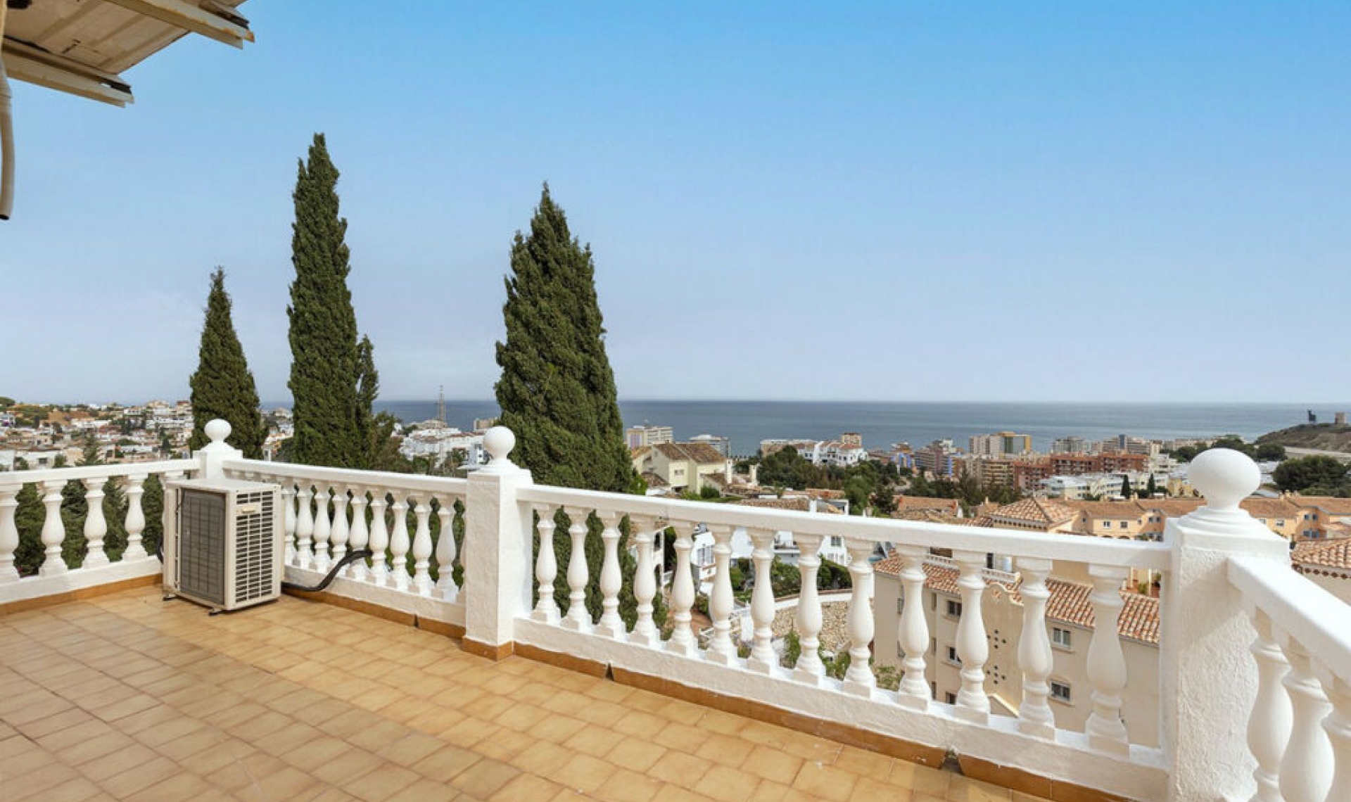 Resale - House -
Fuengirola