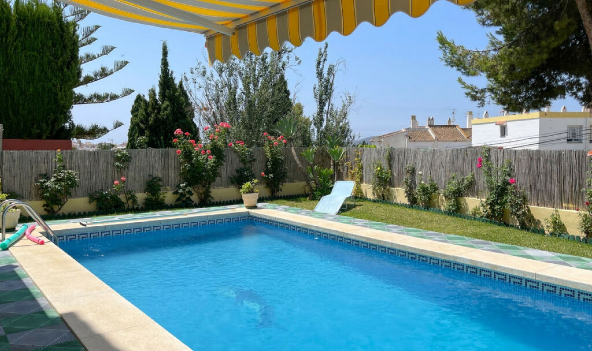 Resale - House -
Fuengirola