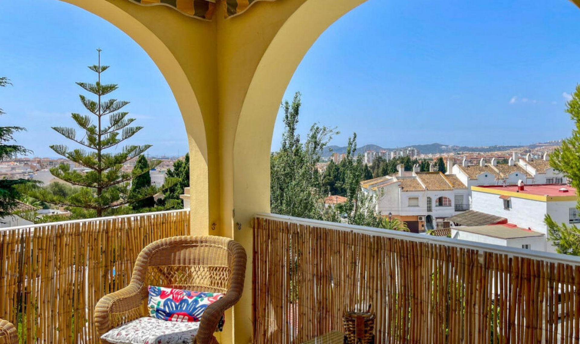 Resale - House -
Fuengirola