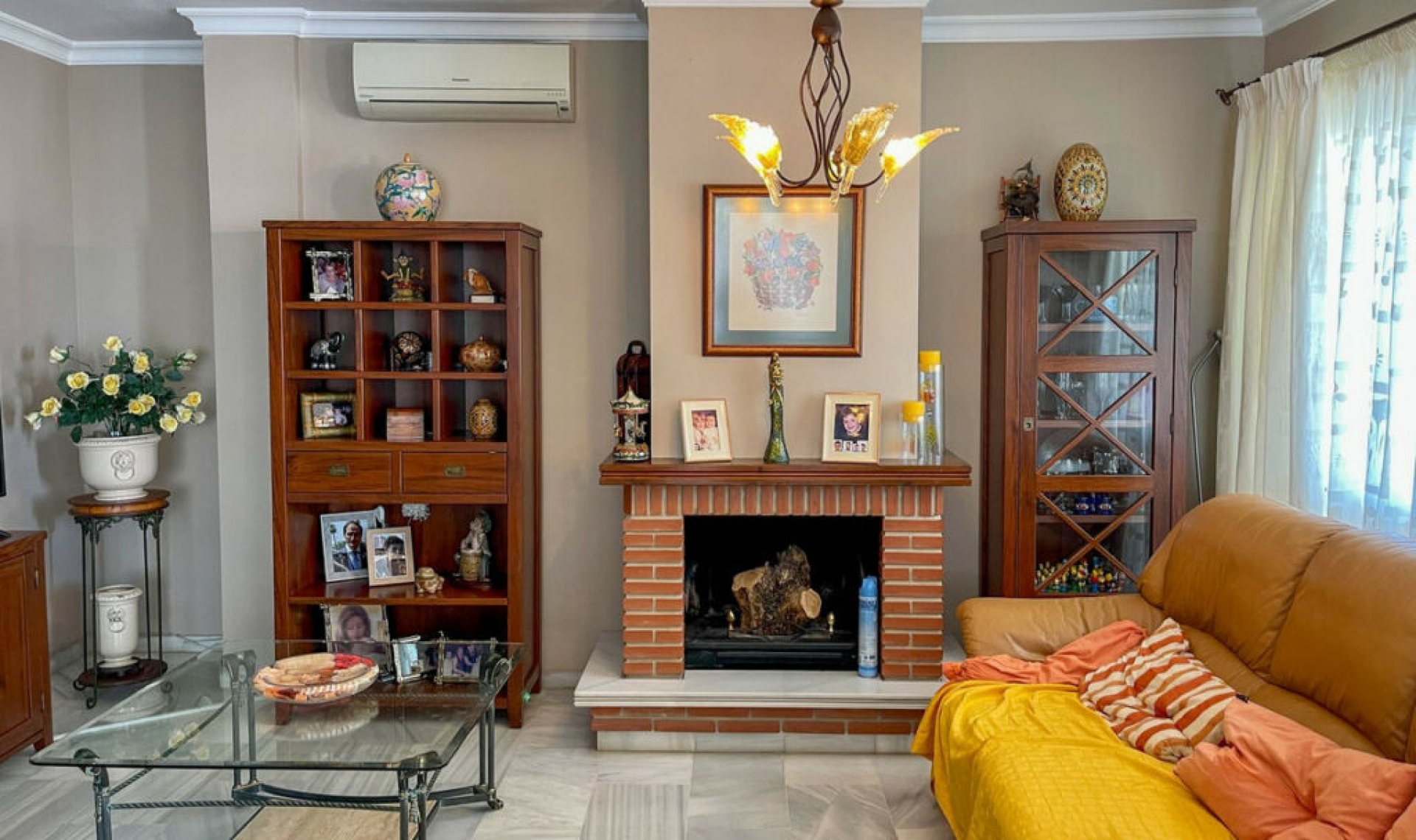 Resale - House -
Fuengirola