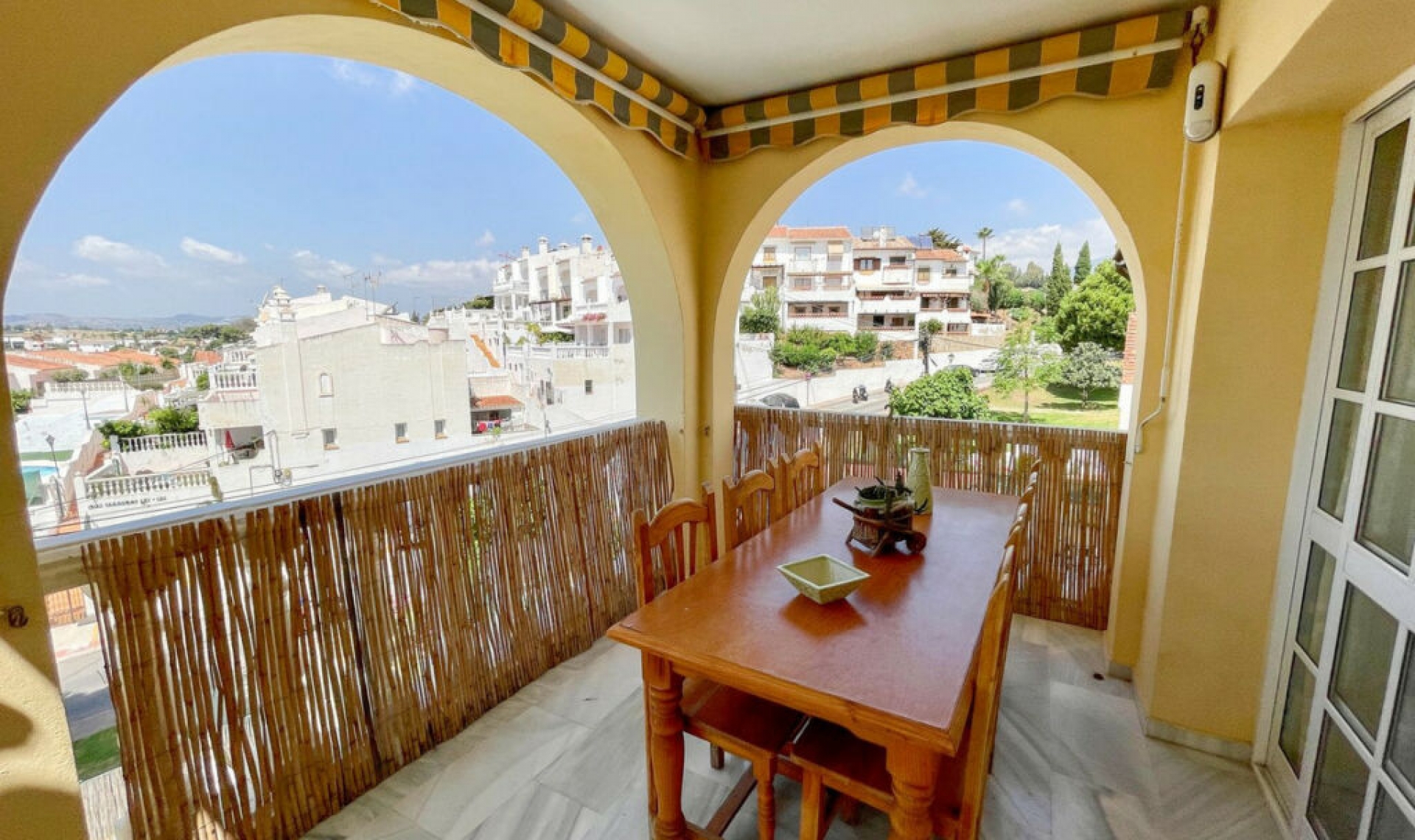 Resale - House -
Fuengirola