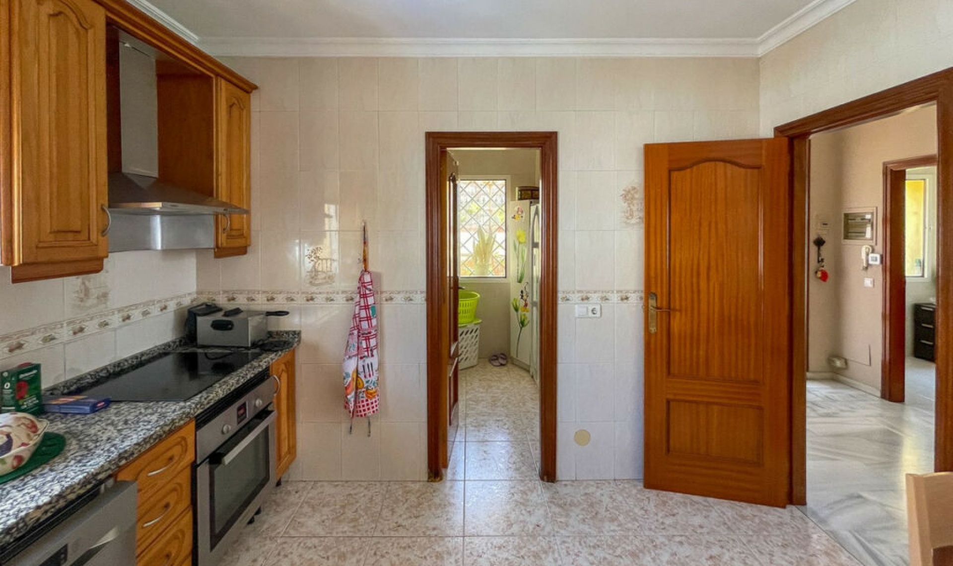 Resale - House -
Fuengirola