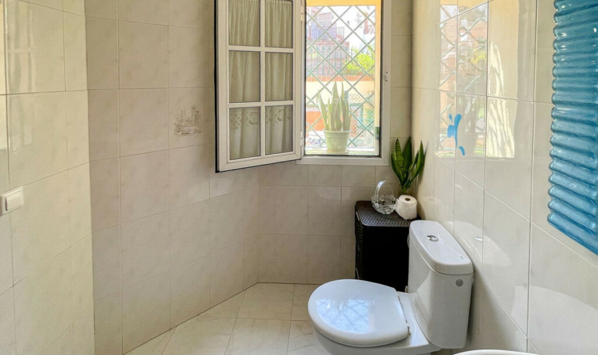 Resale - House -
Fuengirola