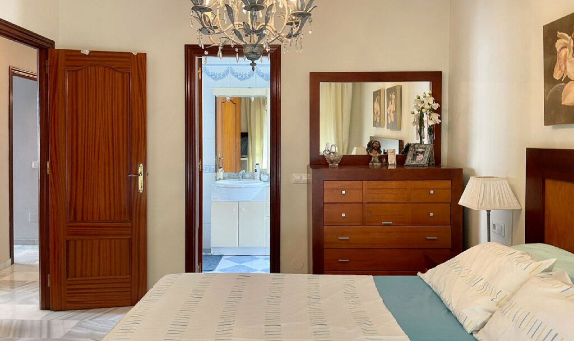 Resale - House -
Fuengirola