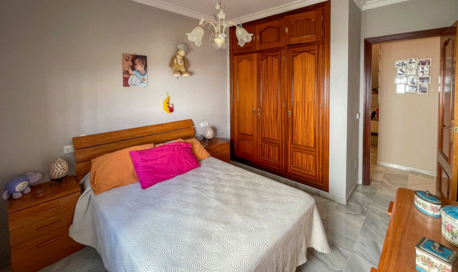 Resale - House -
Fuengirola