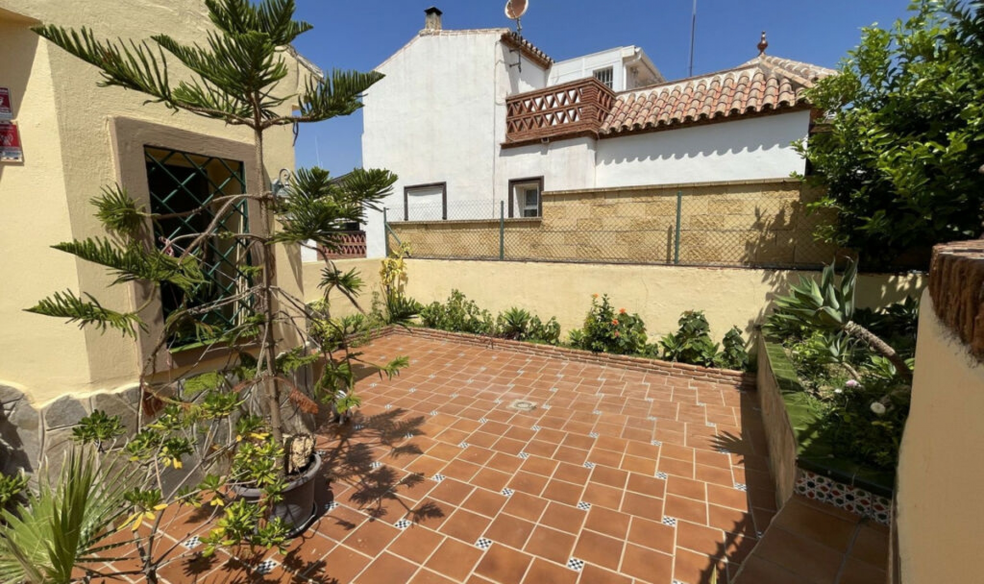 Resale - House -
Fuengirola