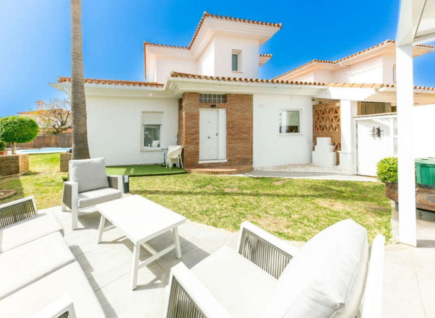 Resale - House -
Fuengirola