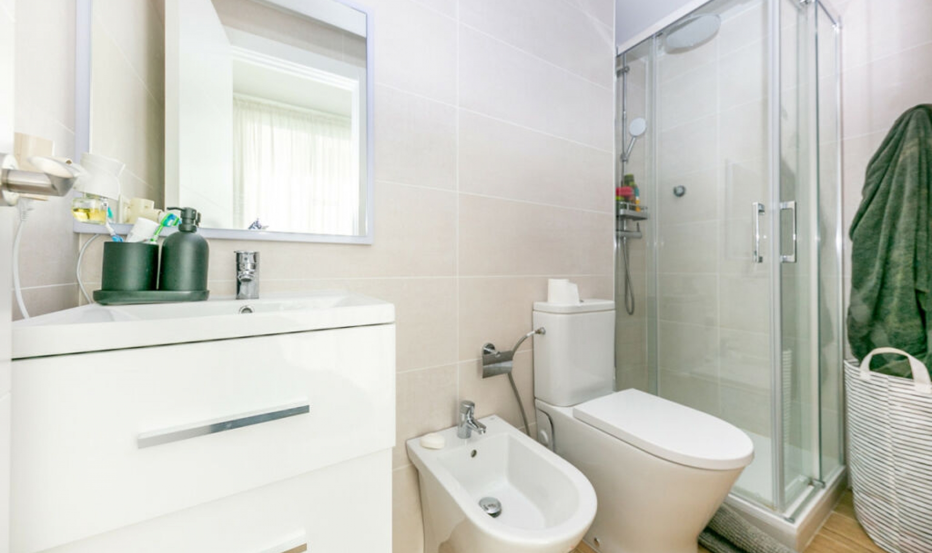 Resale - House -
Fuengirola