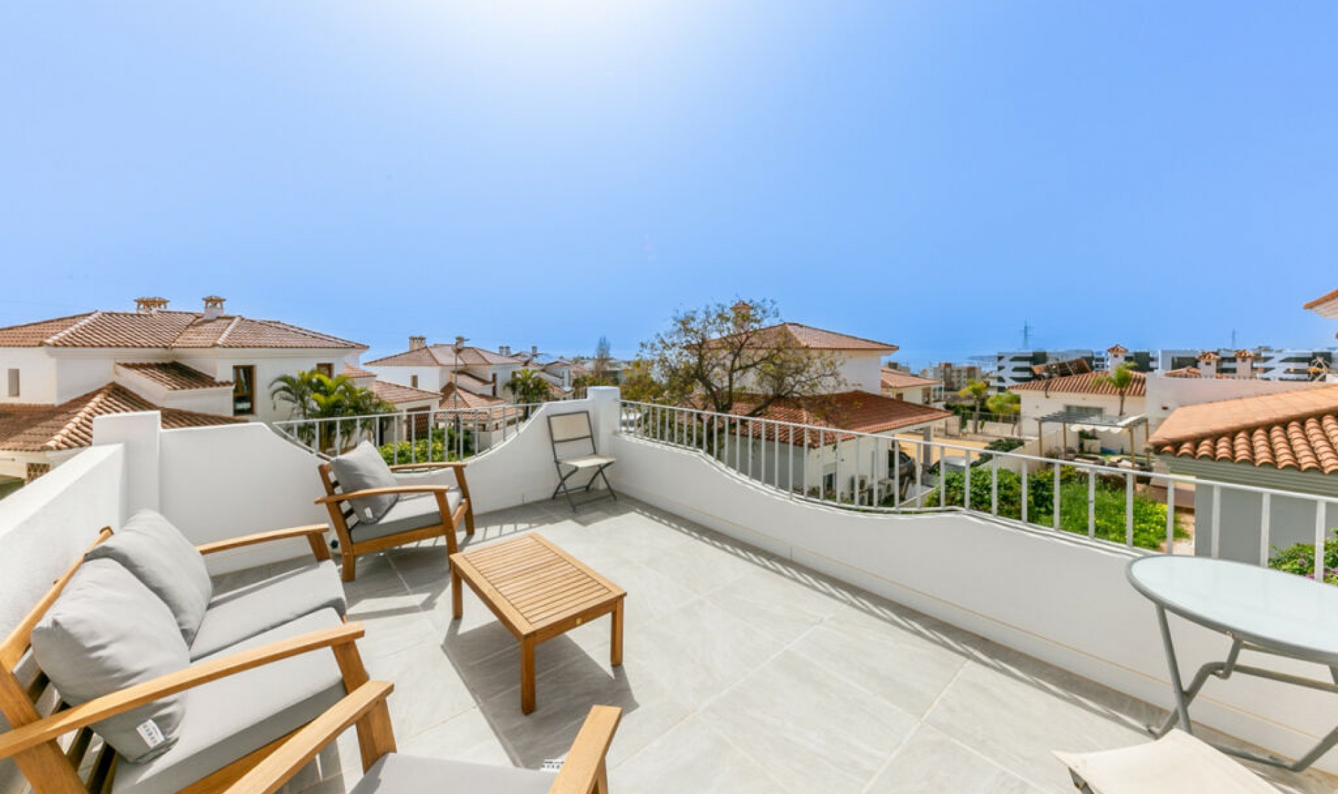 Resale - House -
Fuengirola