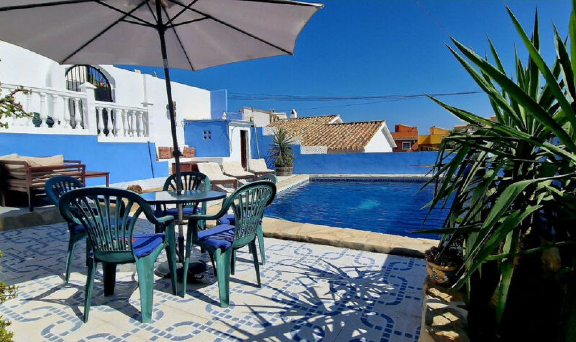 Resale - House -
Fuengirola