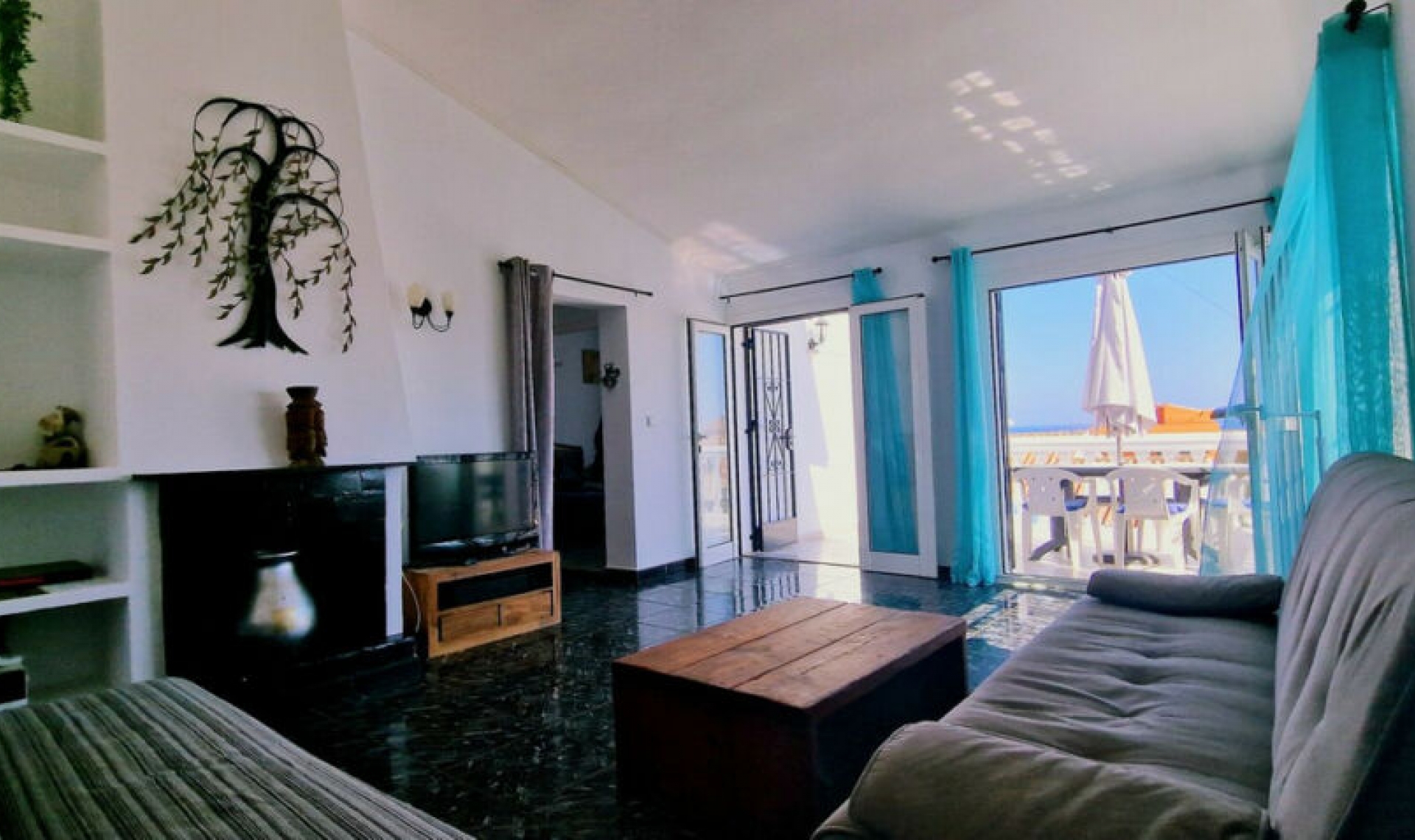 Resale - House -
Fuengirola