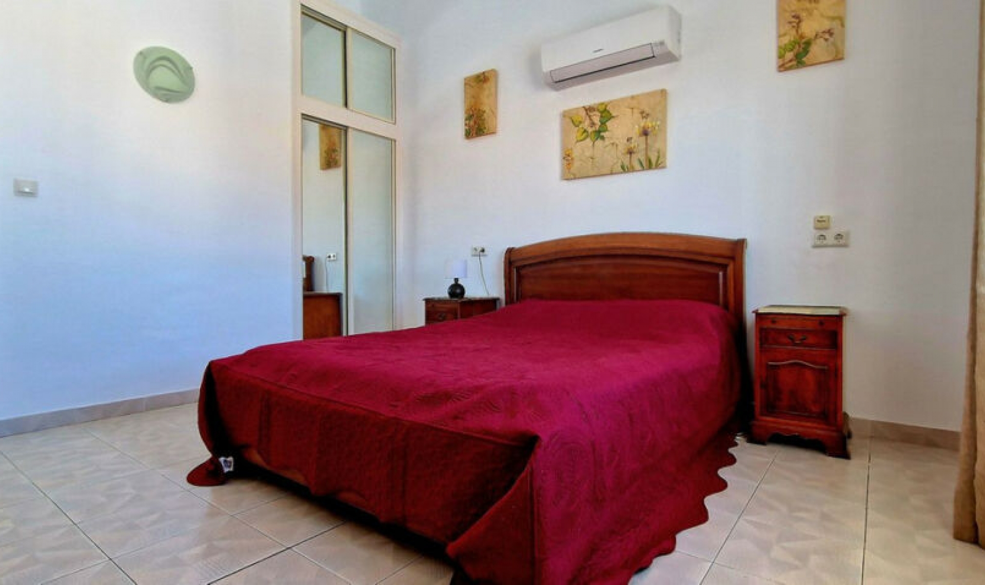 Resale - House -
Fuengirola