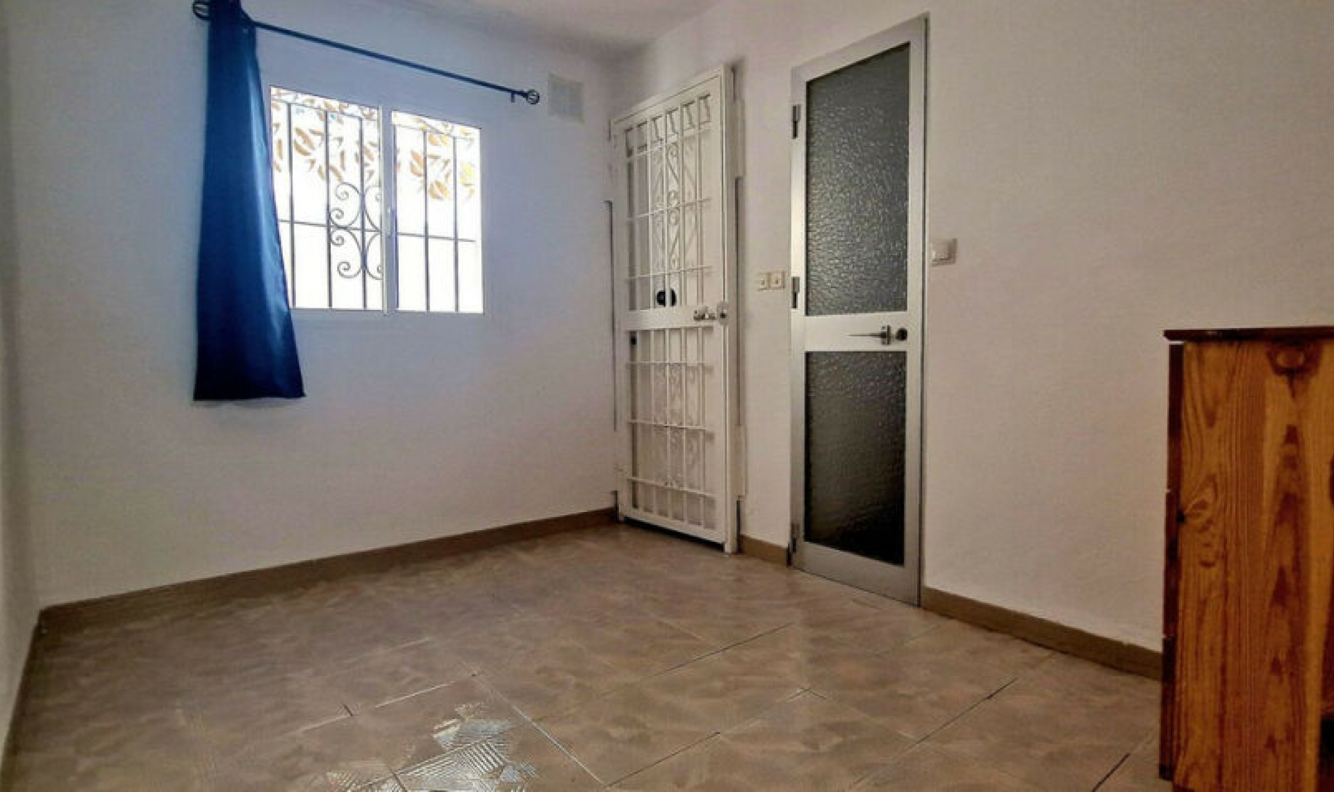 Resale - House -
Fuengirola