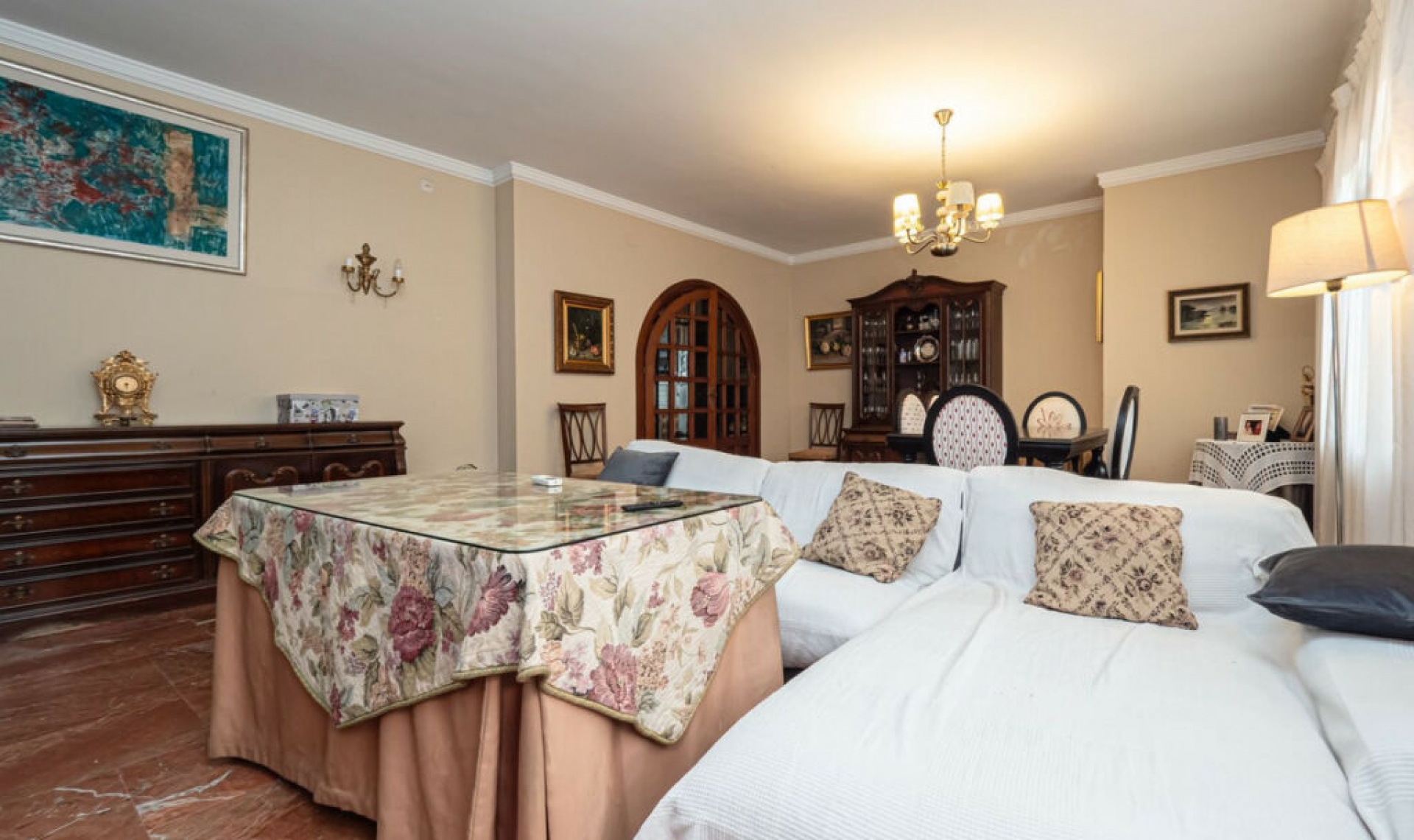 Resale - House -
Fuengirola