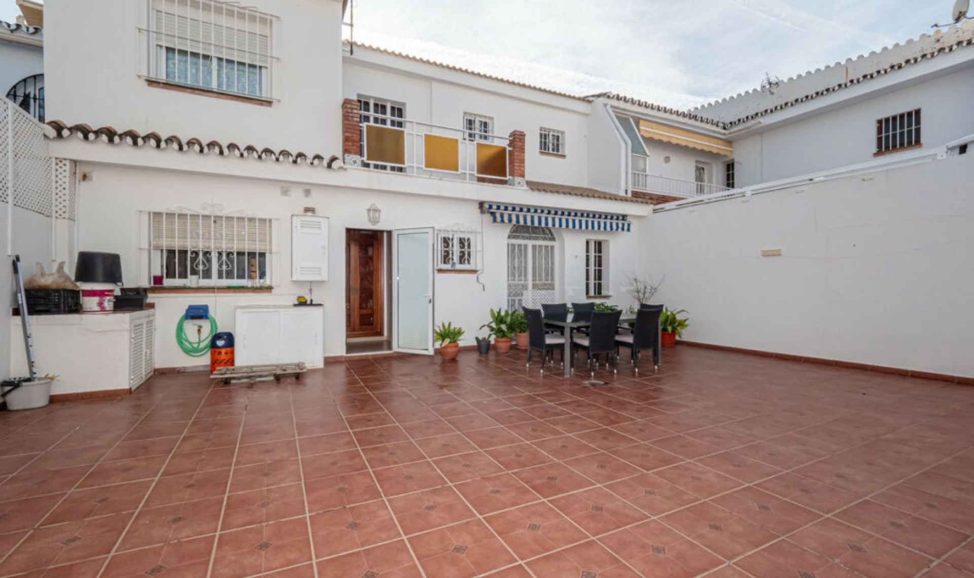 Resale - House -
Fuengirola