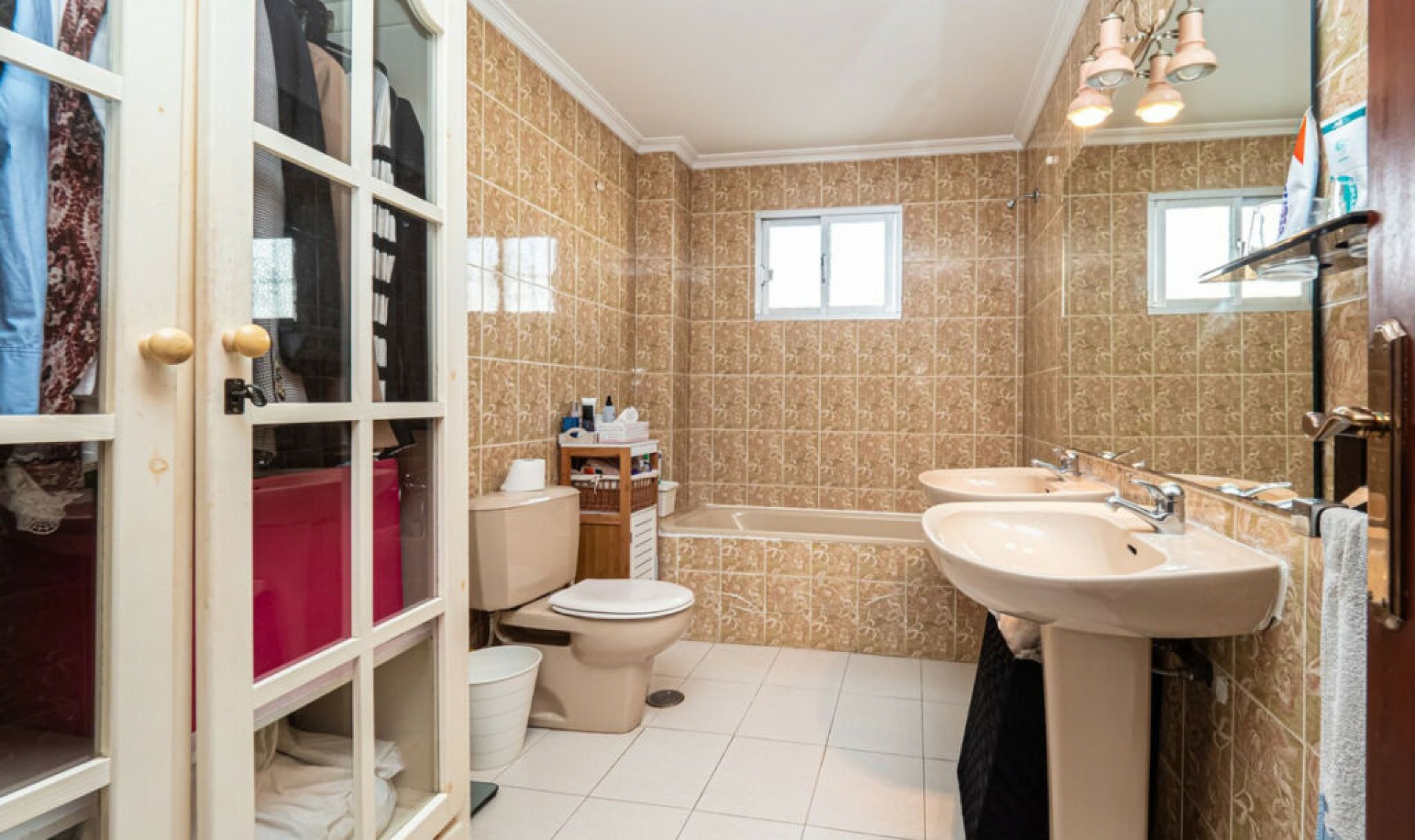 Resale - House -
Fuengirola