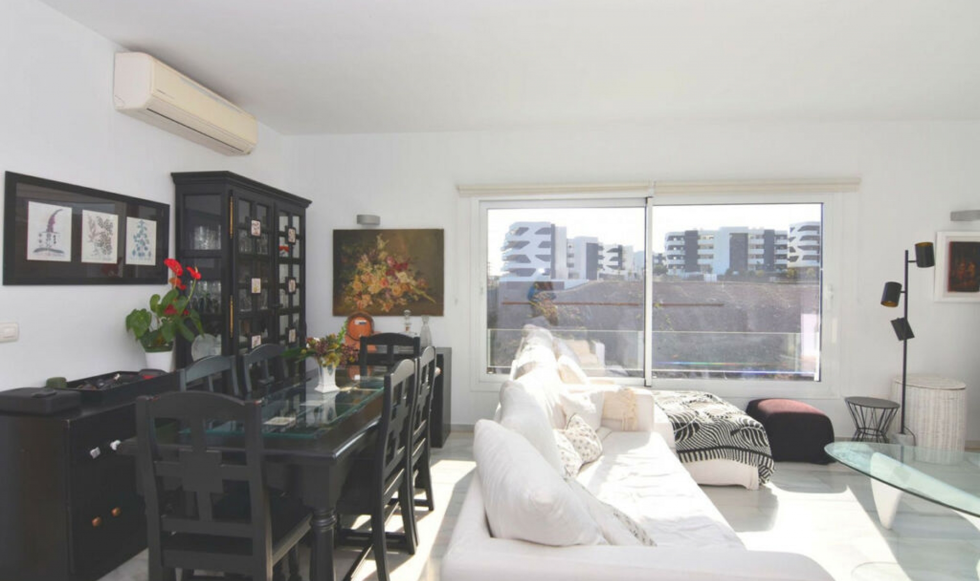 Resale - House -
Fuengirola