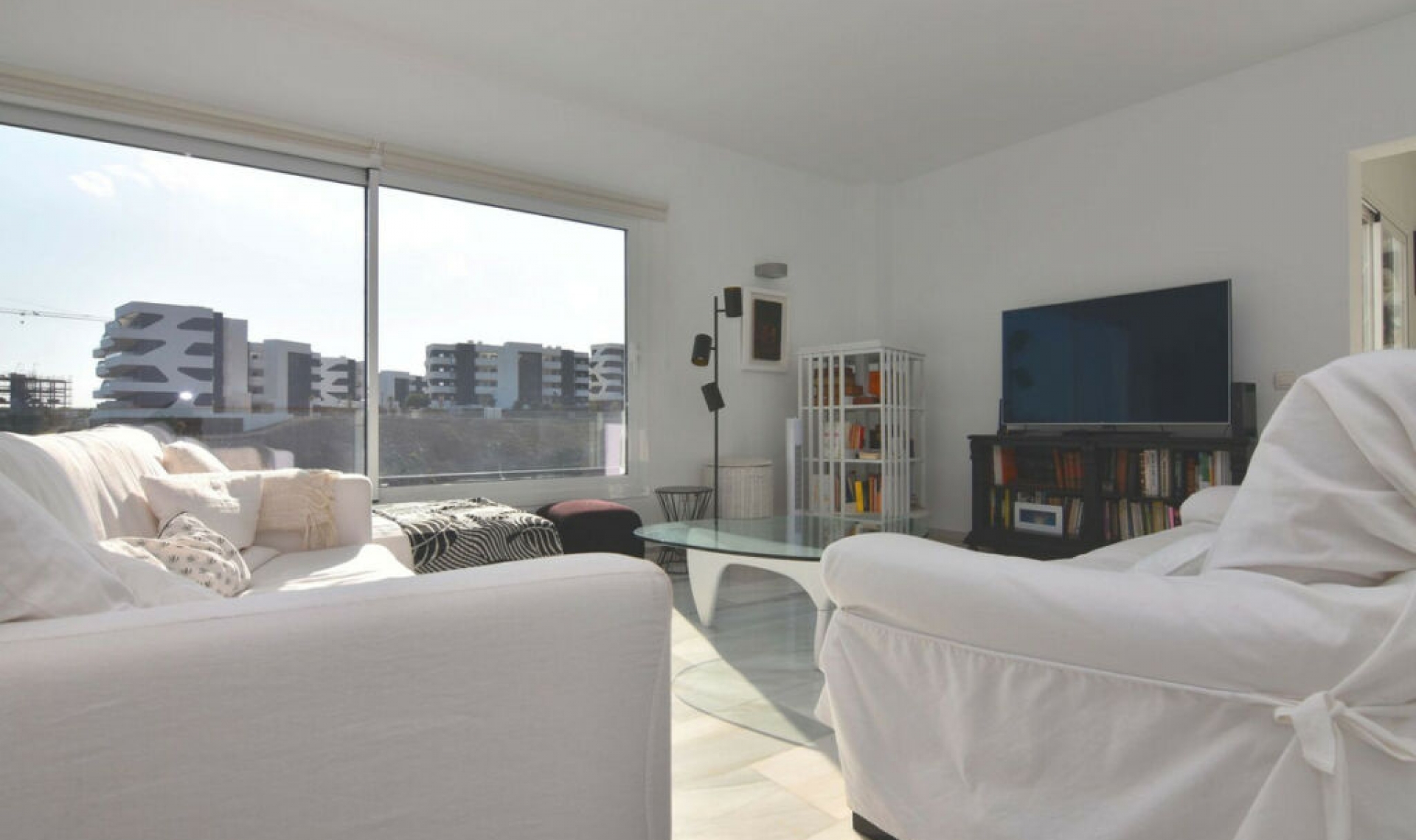 Resale - House -
Fuengirola