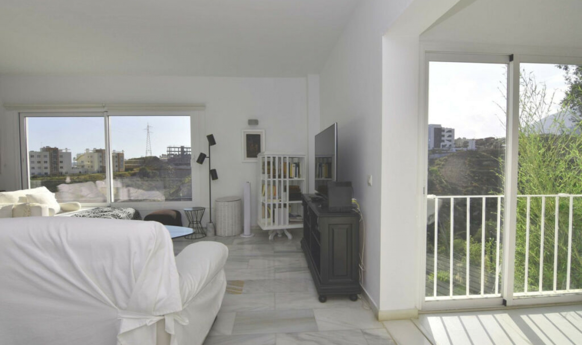 Resale - House -
Fuengirola