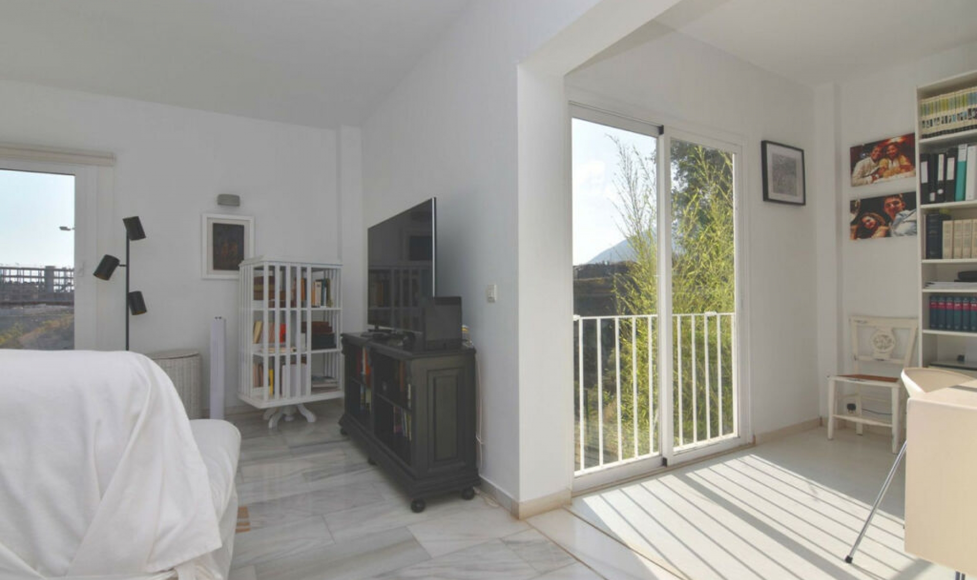 Resale - House -
Fuengirola