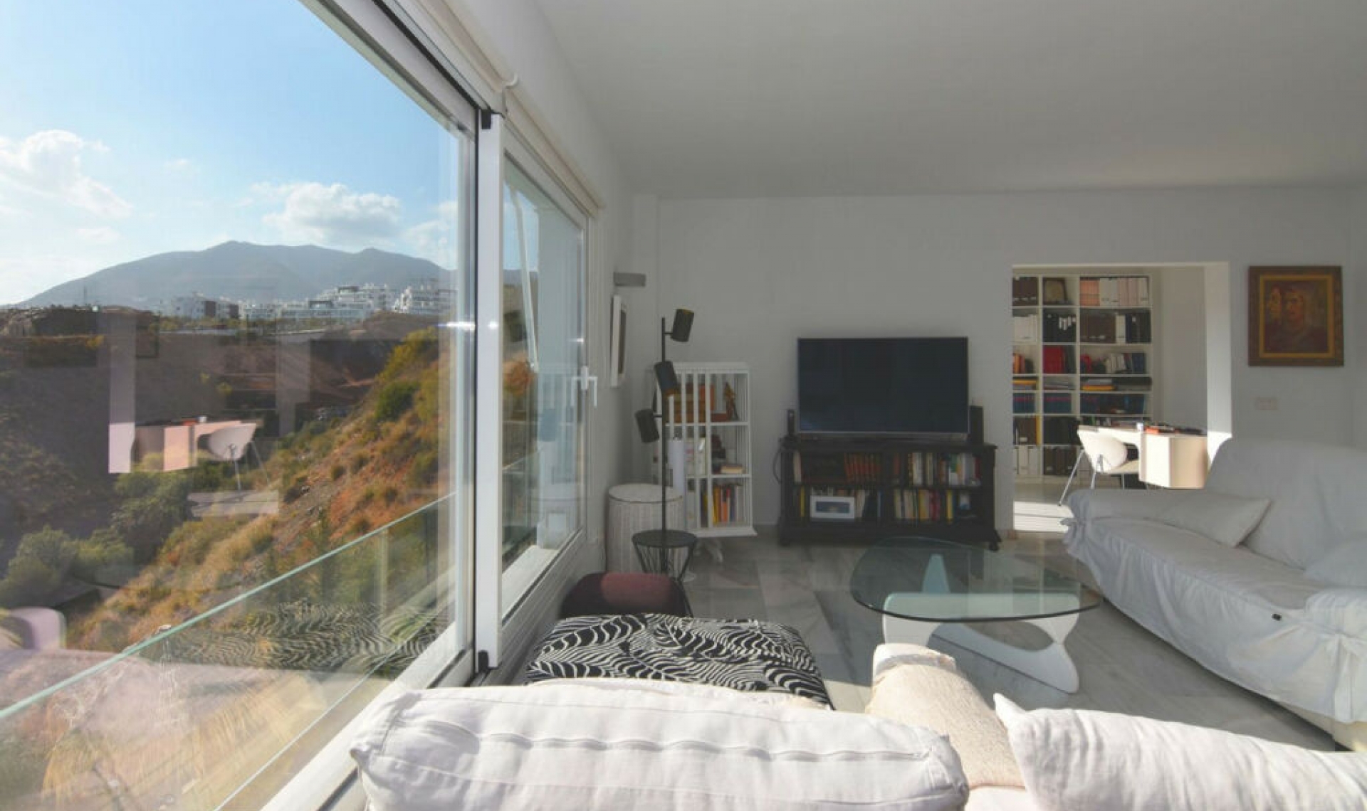 Resale - House -
Fuengirola