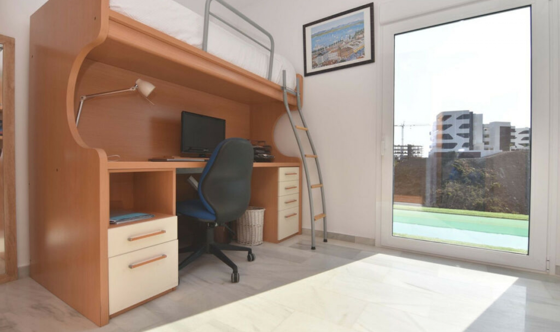 Resale - House -
Fuengirola