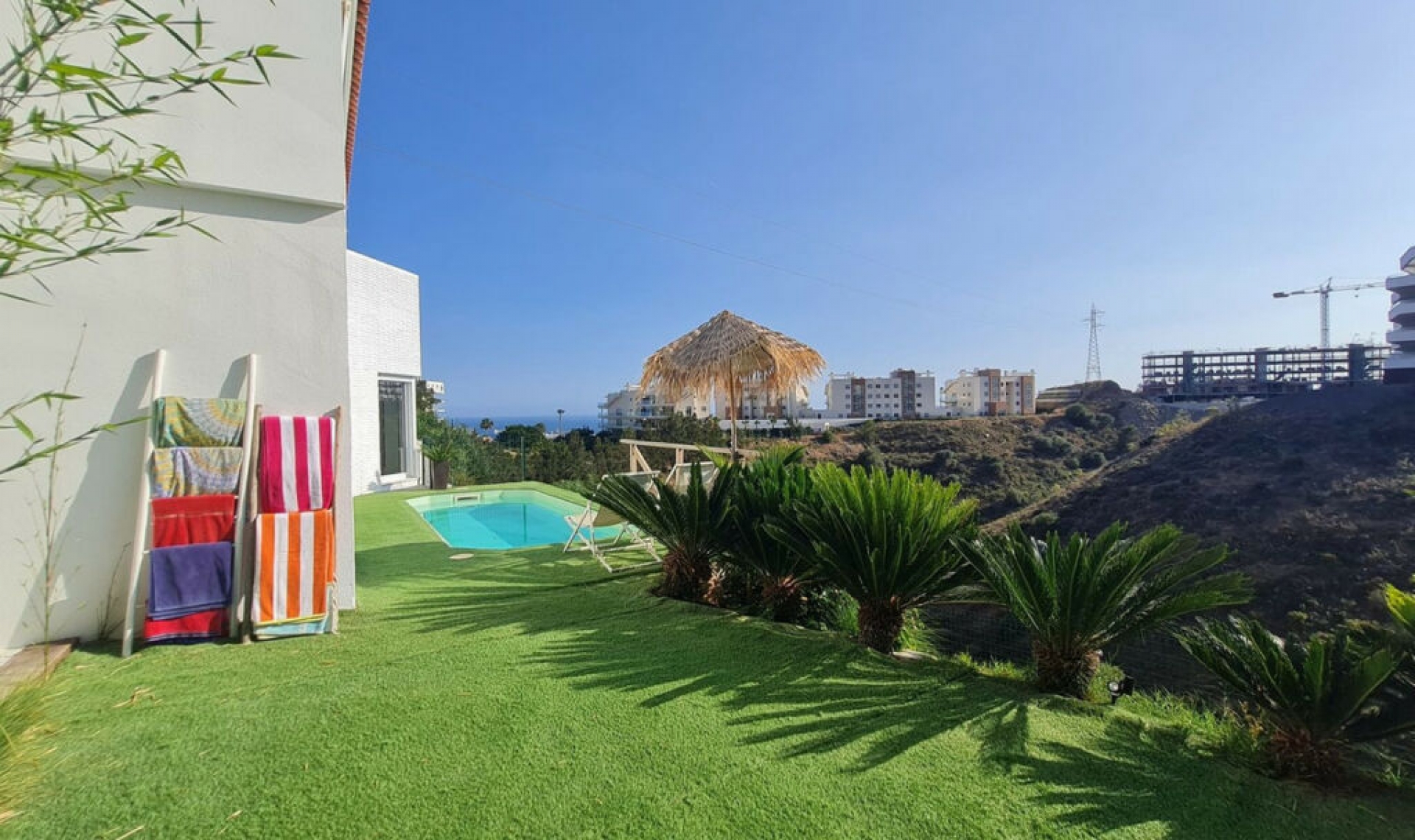 Resale - House -
Fuengirola