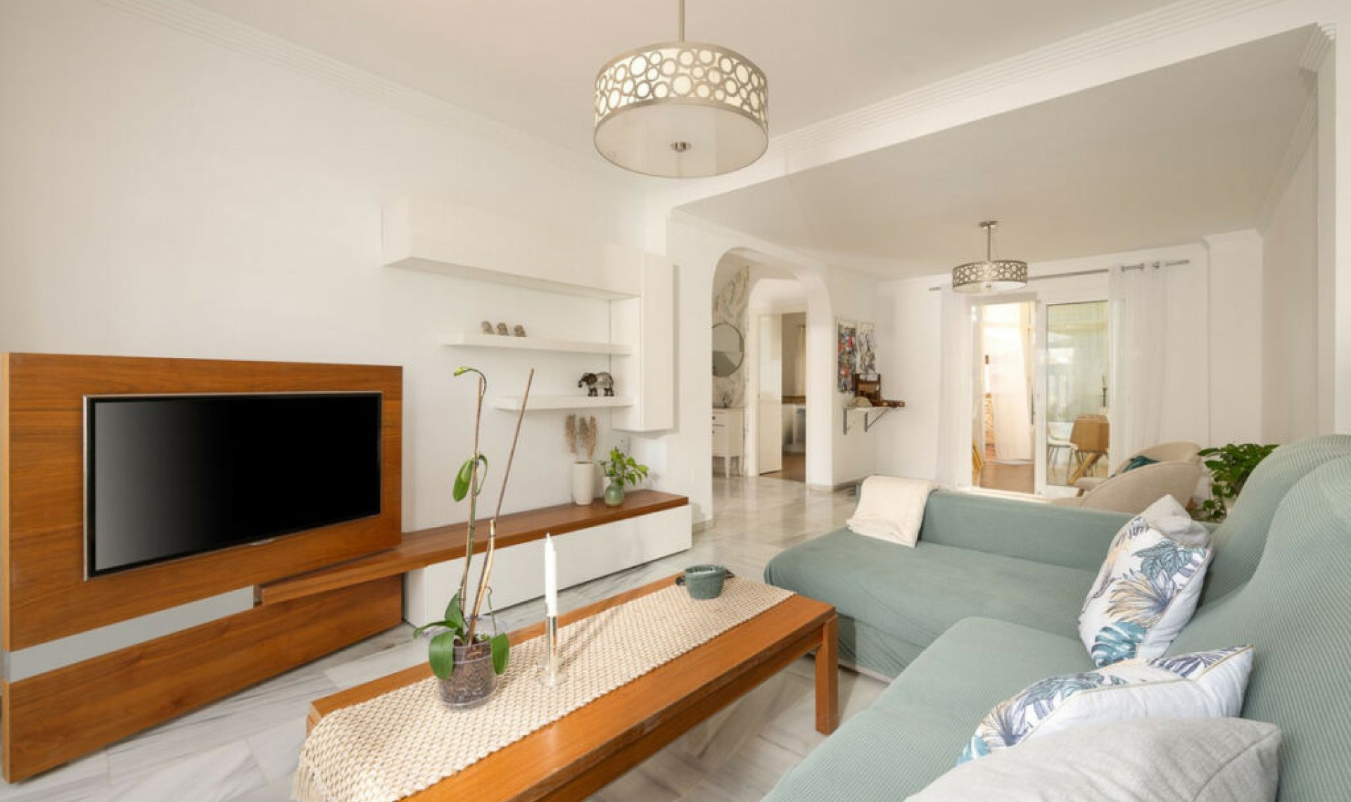 Resale - House -
Fuengirola