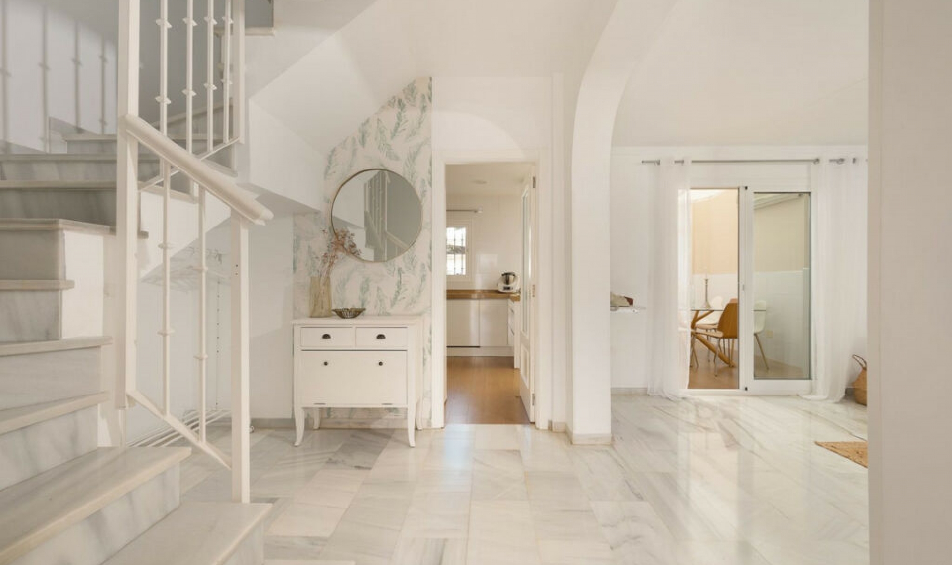 Resale - House -
Fuengirola