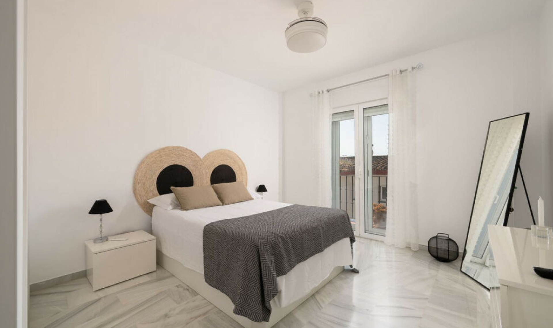 Resale - House -
Fuengirola