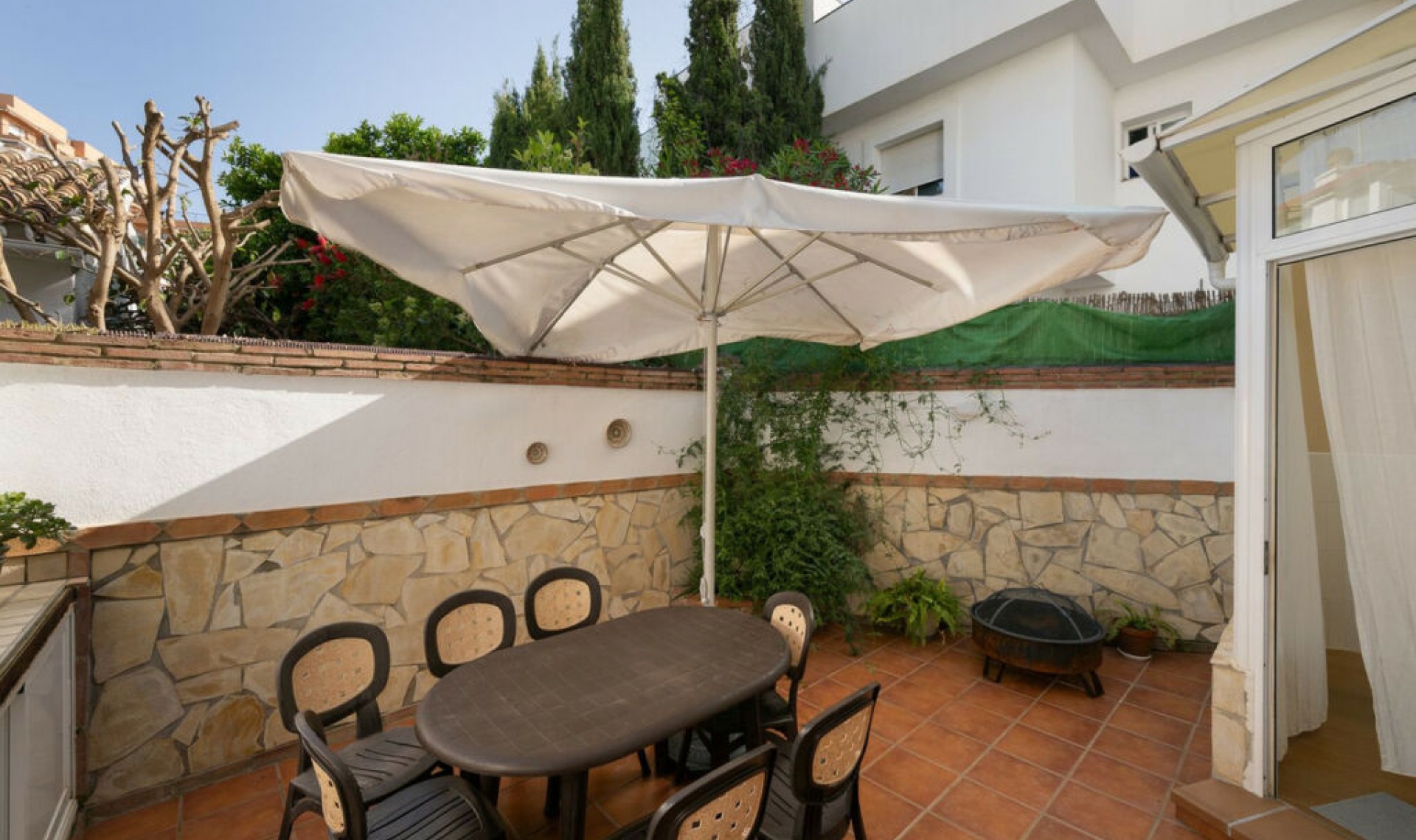 Resale - House -
Fuengirola