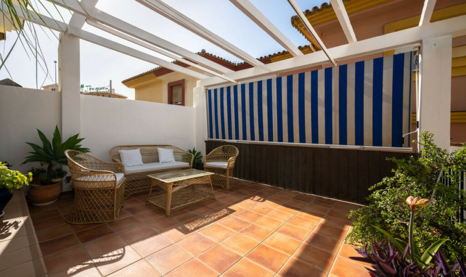 Resale - House -
Fuengirola