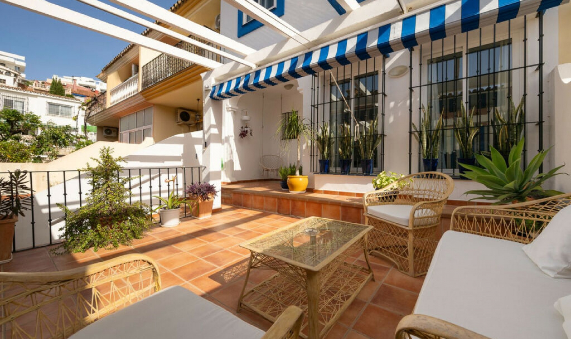 Resale - House -
Fuengirola
