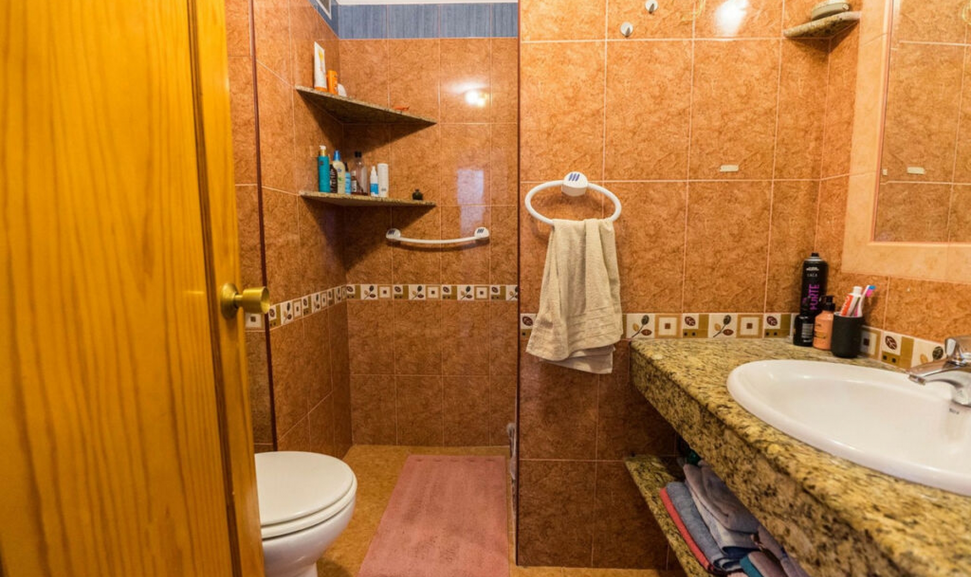 Resale - House -
Fuengirola