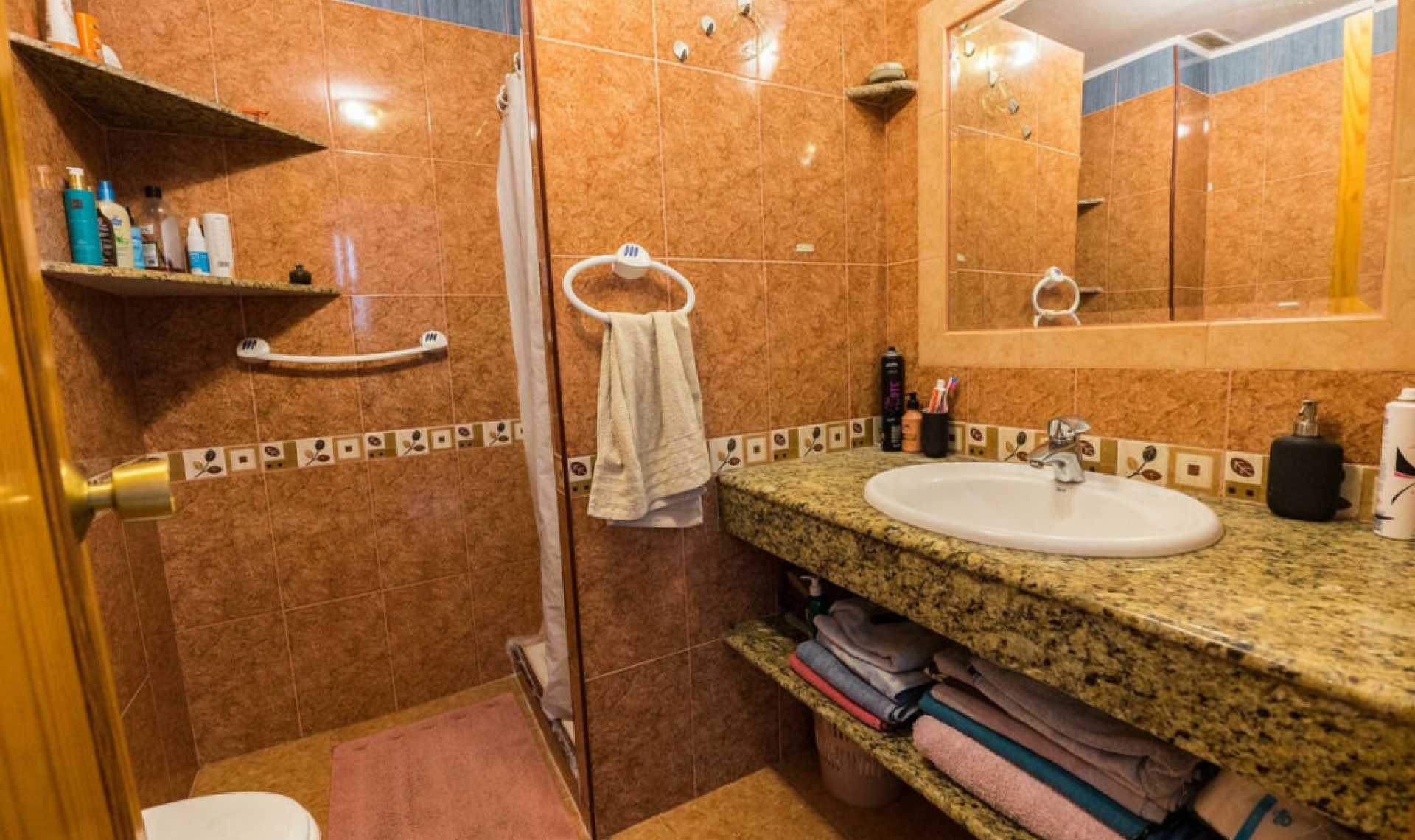 Resale - House -
Fuengirola