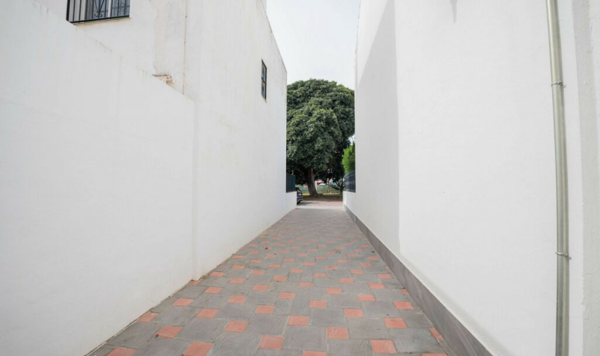 Resale - House -
Fuengirola