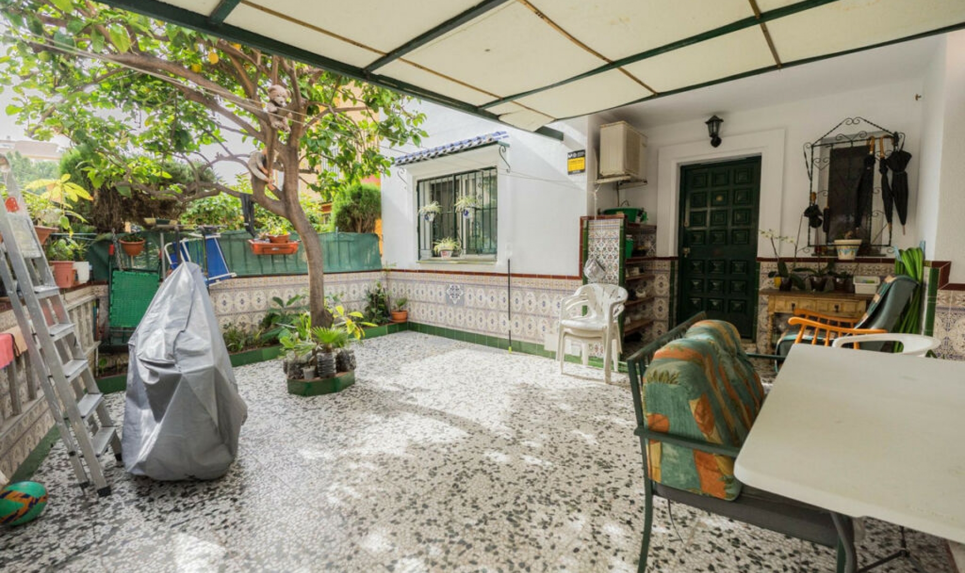 Resale - House -
Fuengirola